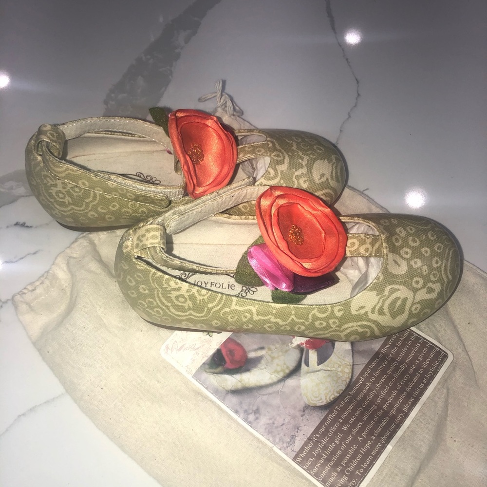 Joyfolie Lyric Flowered T- Straps Shoes Size 12